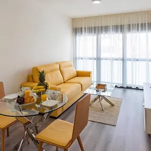 https://modern-apartment-next-to-train-bus-station.es-andalucia.com
